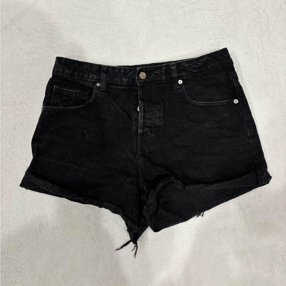 H&M Black Shorts